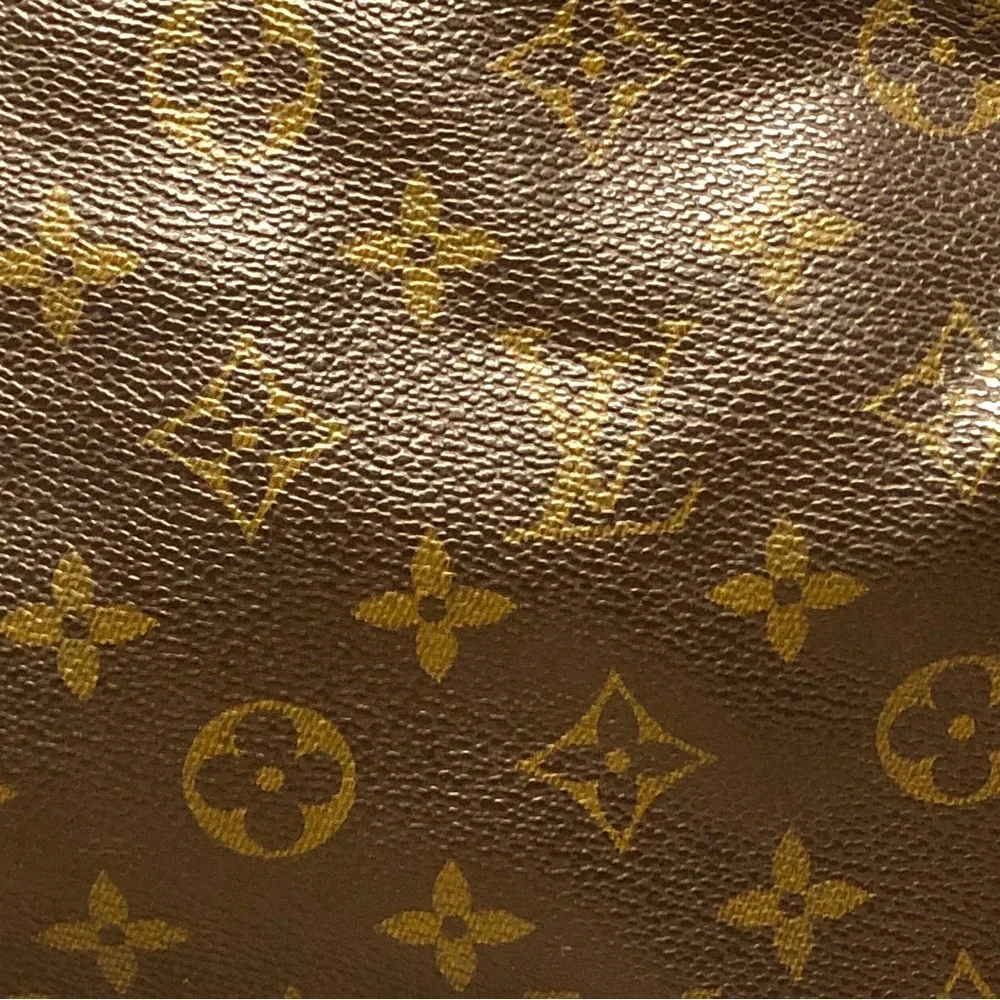 LOUIS VUITTON Sac Bandouliere 30 Shoulder Bag Monogram Leather COA